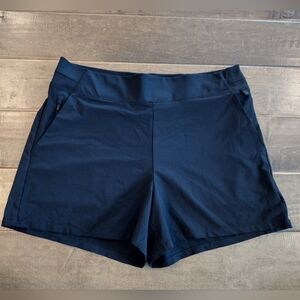 ATHLETA Women's EEUC black Brooklyn 4" shorts pockets - size 14